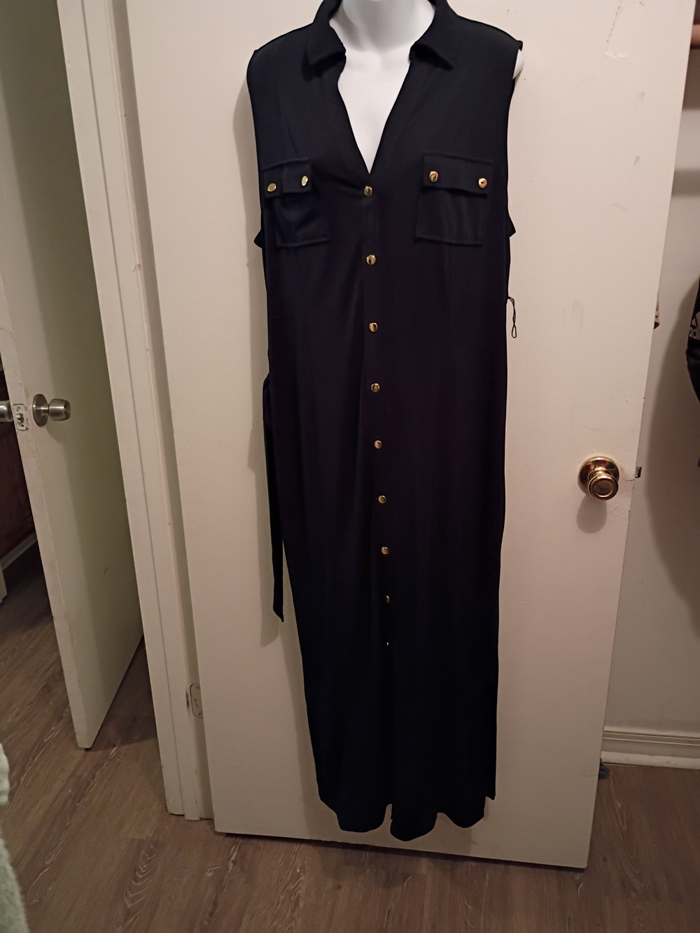 Carmen Marc Valvo Blue Sleeveless Button-Front Maxi Dress